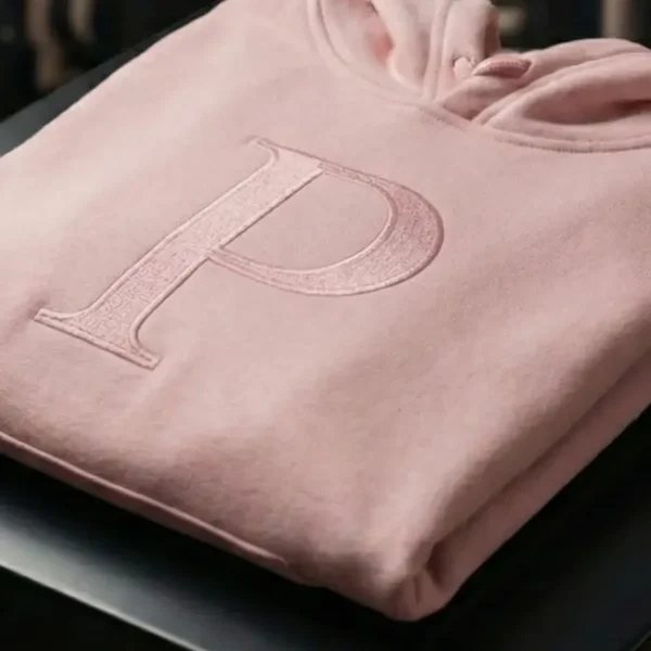 Detalle de costuras y pretina de Hoodie Cropped Urbana